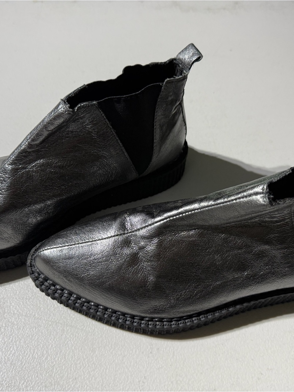 Unisex T•U•K Graphite Chelsea Pointed Creeper Boot size 7M/9W BNWOB